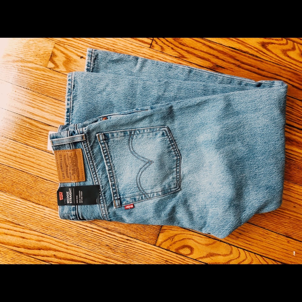 wedgie levi’s